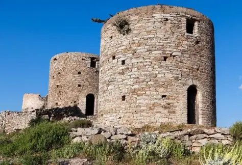 simi-historical-places-castle